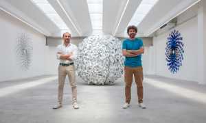 6. Il fondatore di WEM Marco Bracaglia e lartista Daniele Sigalot 2022 Courtesy WEM Gallery