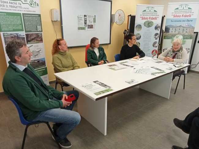 IMG20230130111739 BURST001 COVER