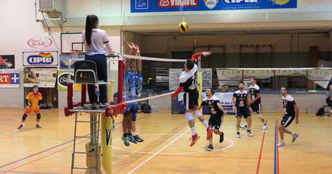 P1120006 b 768x403