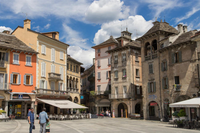PiazzaMercato BorgodellaCulturaDomodossola phMarcoBenedettoCerini1 001
