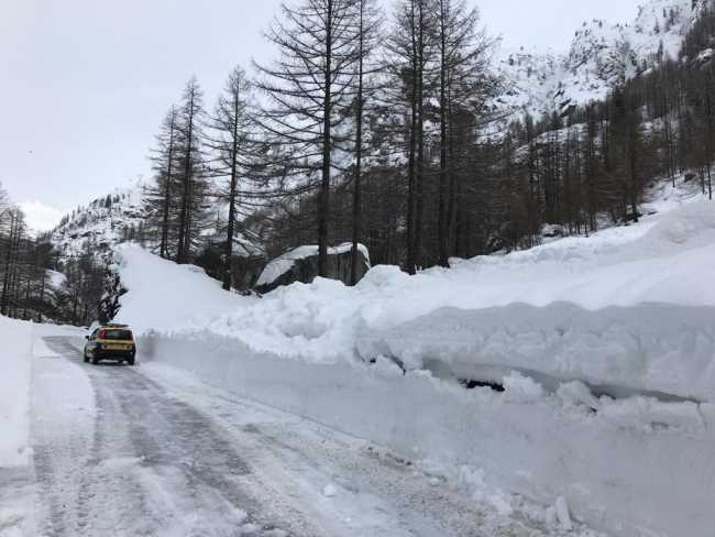 Statale formazza neve canza riale00001 copia