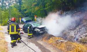 auto incendio varzo set 17