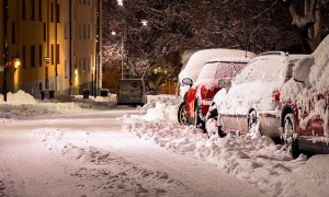 auto posteggiate neve discesa