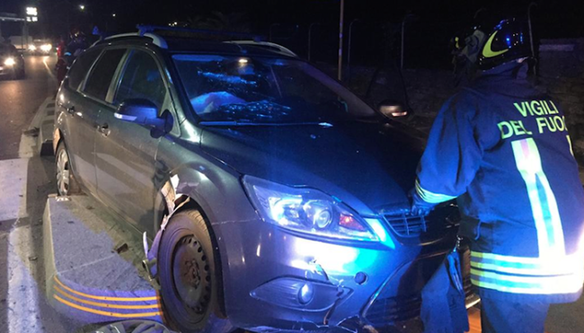 auto vigile paracarro