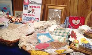 b mercatino natale caritas