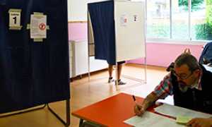 b seggio cabina elezioni