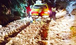 b soccorso ambulanza neve notte