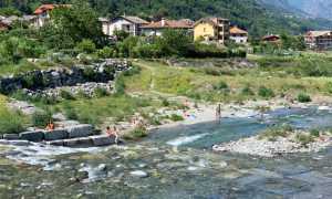 bagnanti fiume