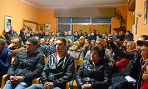 corta montescheno riunione migranti