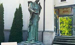 corta statua rosmini calvario