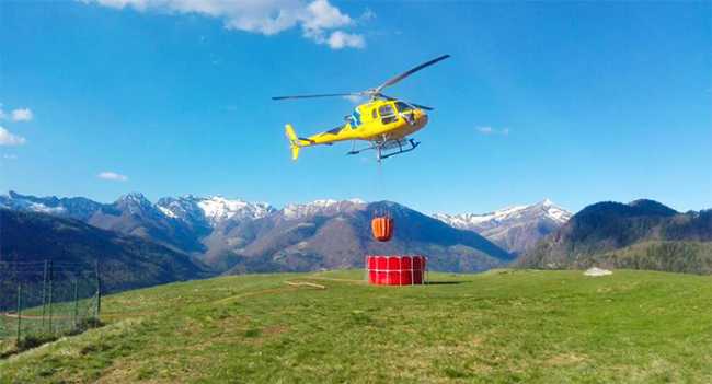 elicottero acqua decollo