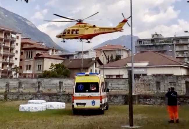 elicottero ambulanza centro domo rosmini