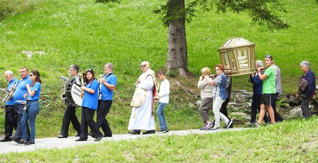 fesya maria bambina ceppo processione