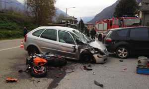 incidente moto auto premosello