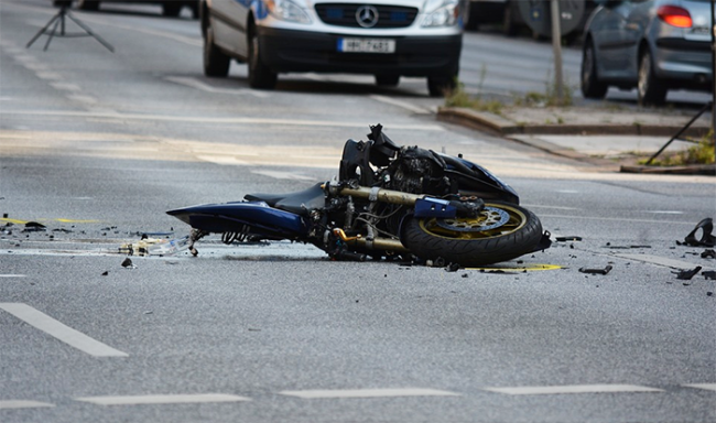incidente moto strada pix