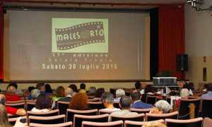 malescorto sala poltrone pubblico