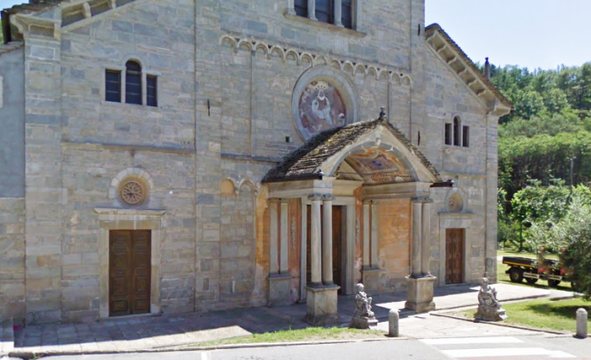 montecretsese collegiata chiesa