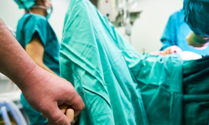 operazione sala medici camice