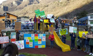 parco giochi premosello protesta