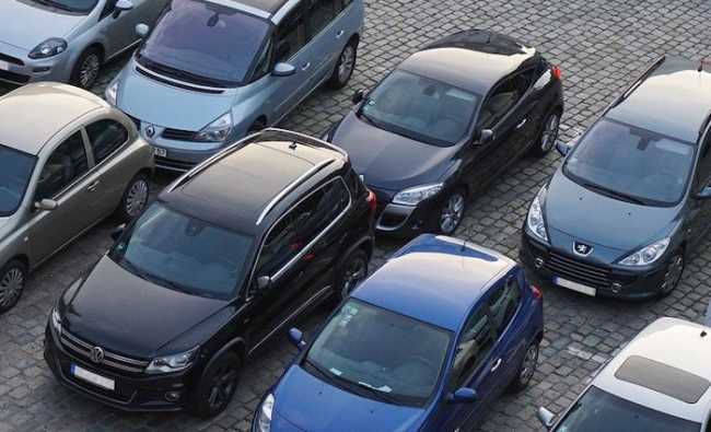 parking 825371 1280