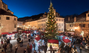 piazza albero mercatini vigezzo 2