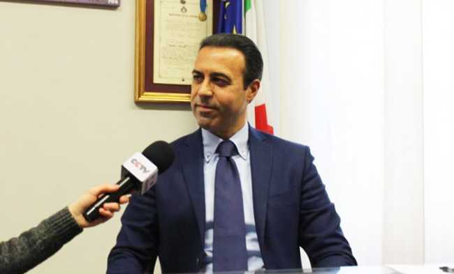 pizzi microfono