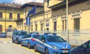 polizia stazione auto fuori