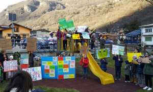 protesta parco giochi 2017 gennaio premosello