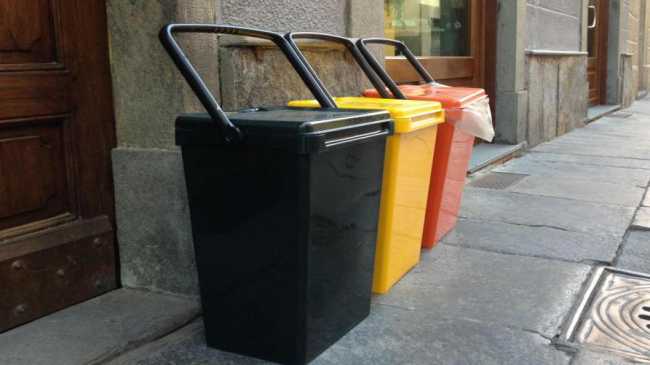 rifiuti2 interno