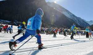 sci di fondo giovane