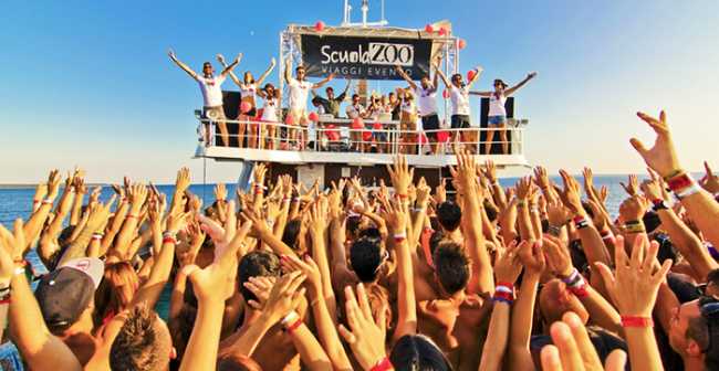 scuola zoo spiaggia mani