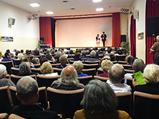 corta malscorto sala presentatori