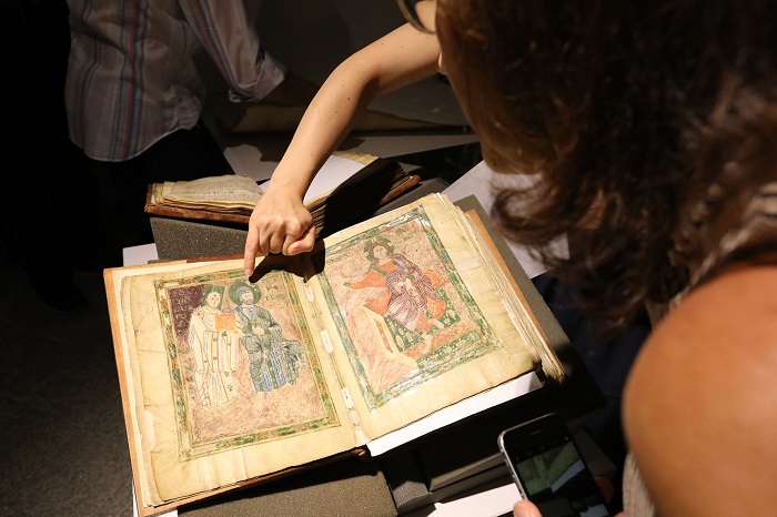 Alberto Pizzi ospite in biblioteca a Santhià
