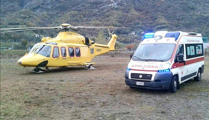 Terribile incidente, motociclista investe bambino in bicicletta
