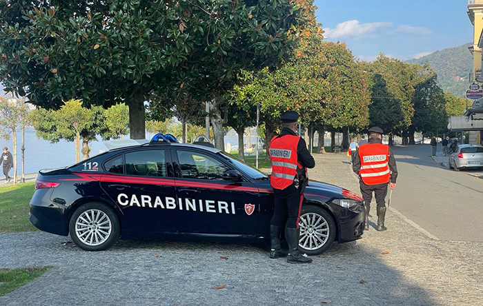 Carabinieri davanti alle scuole e ai bus: controlli contro bullismo e droga 