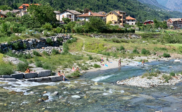 bagnanti fiume