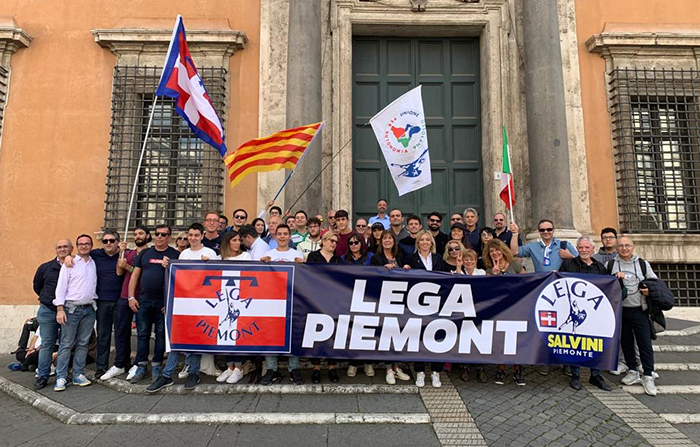 Anche i leghisti del Vco (con bandiera Uopa) alla manifestazione di Roma