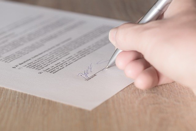 contract 1464917 640