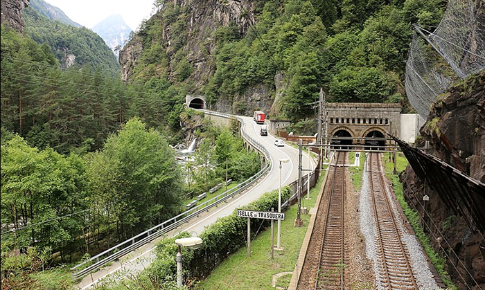 Il ministro dei trasporti De Micheli verrà nel Vco per presentare l'ampliamento di 4 mt. del tunnel del Sempione