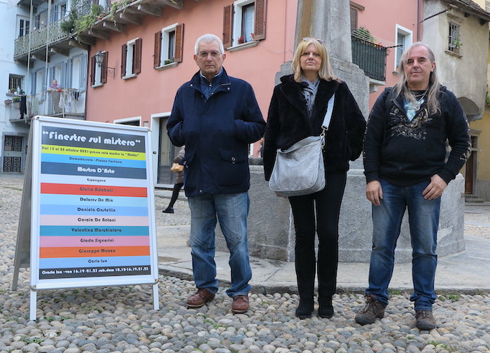 Finestre sul mistero dalla forma alla parola: la collettiva organizzata da Giulio Adobati