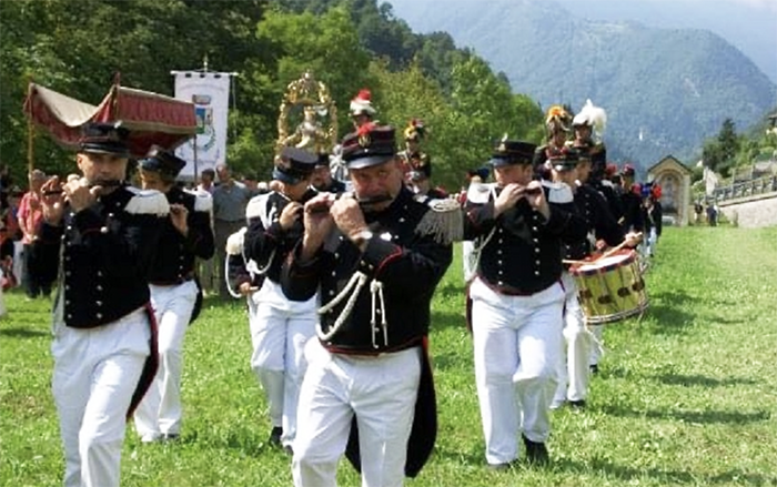    Dopo mezzo secolo la Milizia Tradizionale di Calasca perde il suo Piffero Veterano. Lutto per Santino Bottagisio