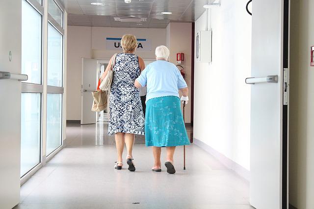 senior citizens gfa46b5f98 640
