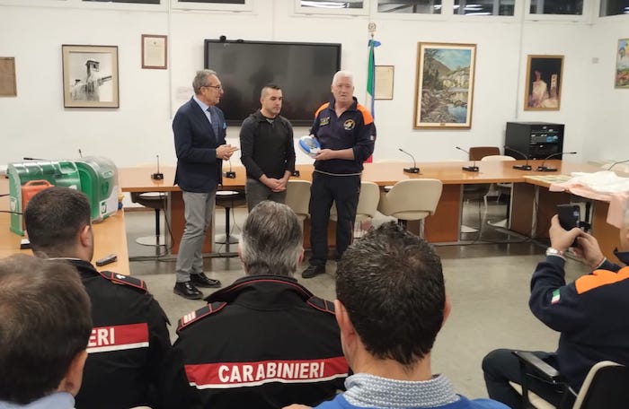 Un defibrillatore di ultima generazione al Comune di Villadossola