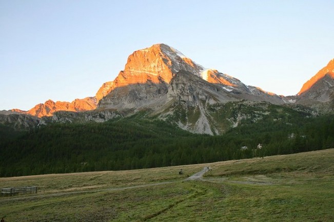 Alpe Veglia: una giornata dedicata alla poesia e all'amicizia tra Ossola e Vallese 