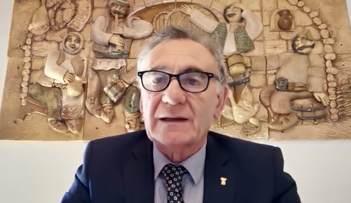 Gli auguri del presidente del Vco Arturo Lincio: “Protocollo per le Rsa, gli operatori ospitati in albergo. Video