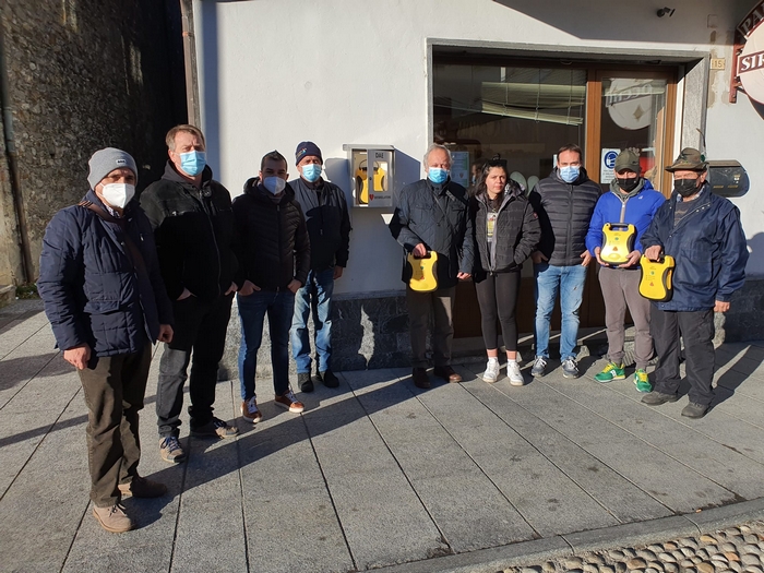 Piedimulera cardioprotetta. Quattro nuovi defibrillatori nel ricordo di “Nige” Pietrobelli  