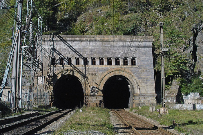 Ispezione al tunnel del Sempione per redigere un nuovo "piano per emergenze" italo-svizzero
