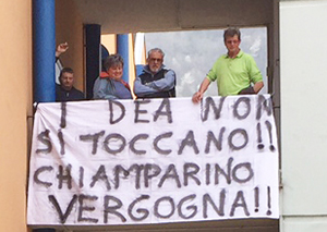 corto dea appeso