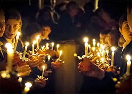 b bambini messa candele