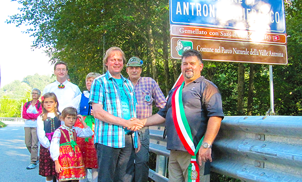 sindaci gemellaggio antrona saas